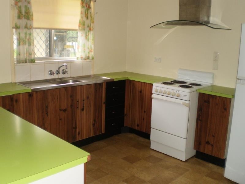 2/595 Ibis Avenue, Kawana QLD 4701